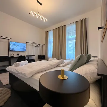 Design Fuer 4 Naehe Messe Smart Tv Essen